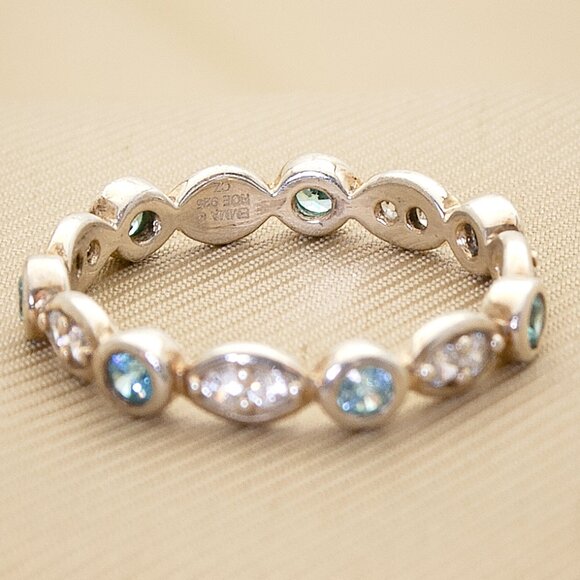 Vintage Sterling Silver Blue & White CZ Band Ring, Sz 6.75 Everyday Dainty Ring - Picture 3 of 6